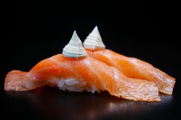 NIGIRI-SAKE-FUME.jpg